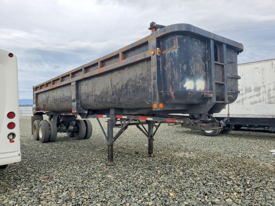 1981 CHEROKEE BY FOREST R TRAILERS