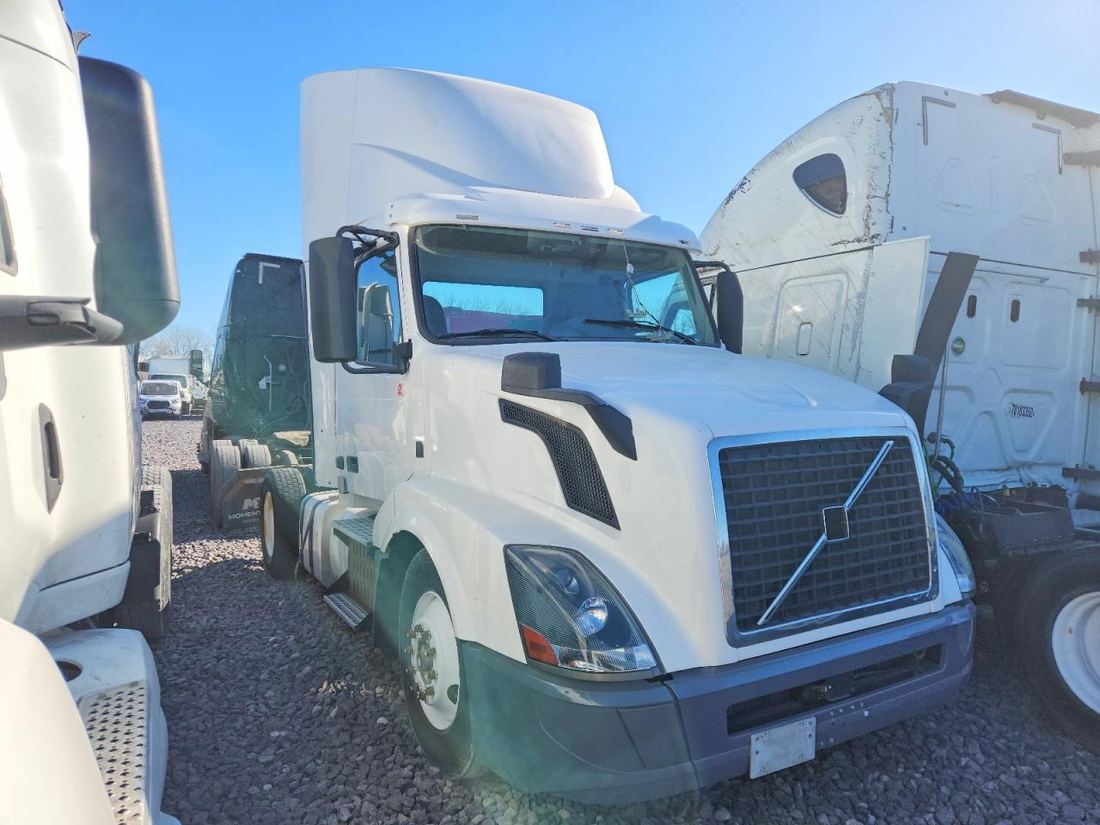 2012 VOLVO VN VNL