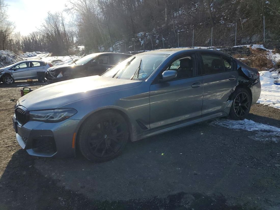 2022 BMW 530