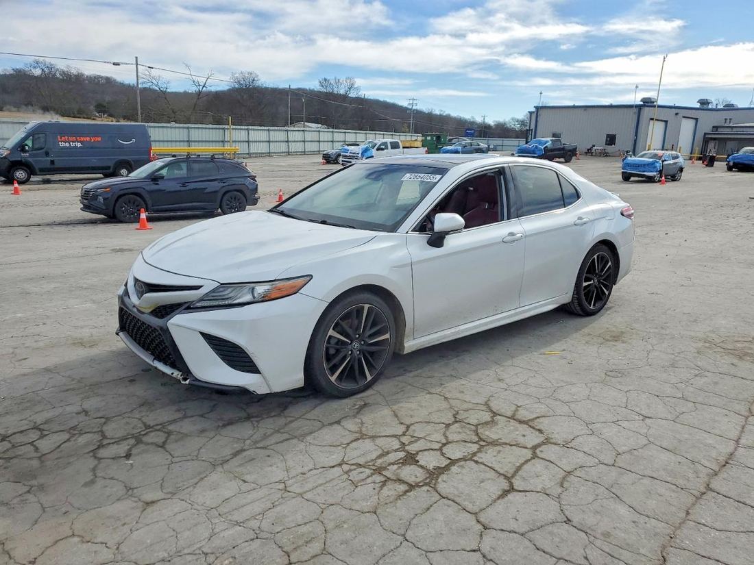 2019 TOYOTA CAMRY