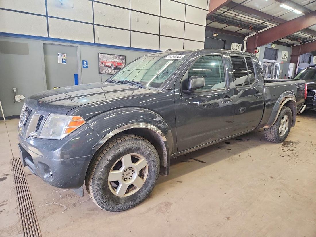 2013 NISSAN FRONTIER