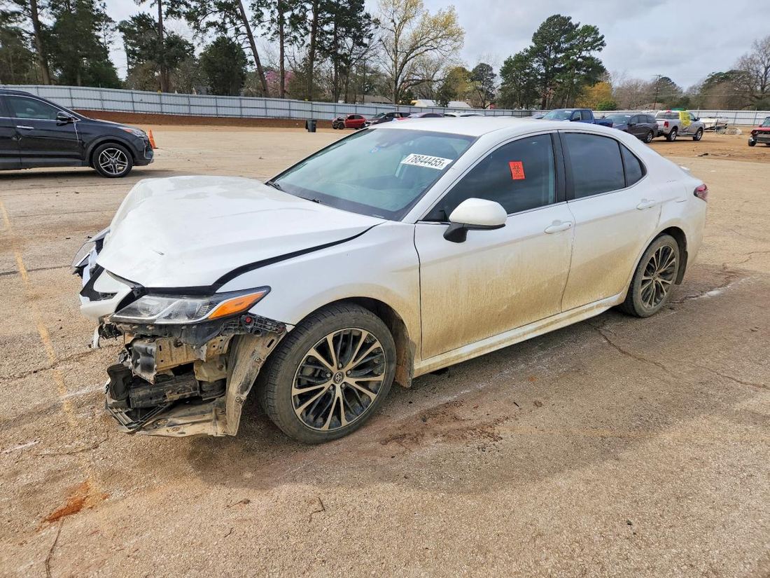 2019 TOYOTA CAMRY