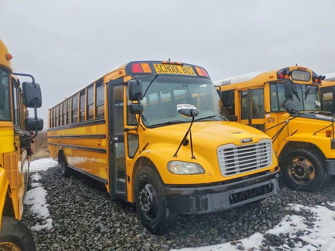2011 FREIGLINER B2