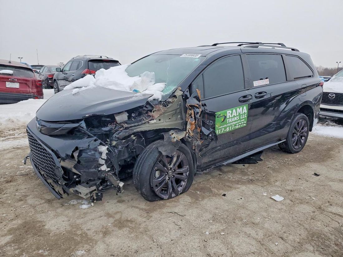 2021 TOYOTA SIENNA