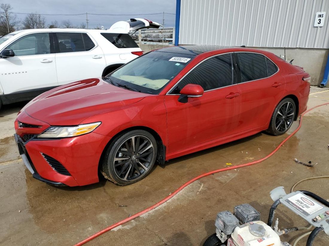 2020 TOYOTA CAMRY XSE