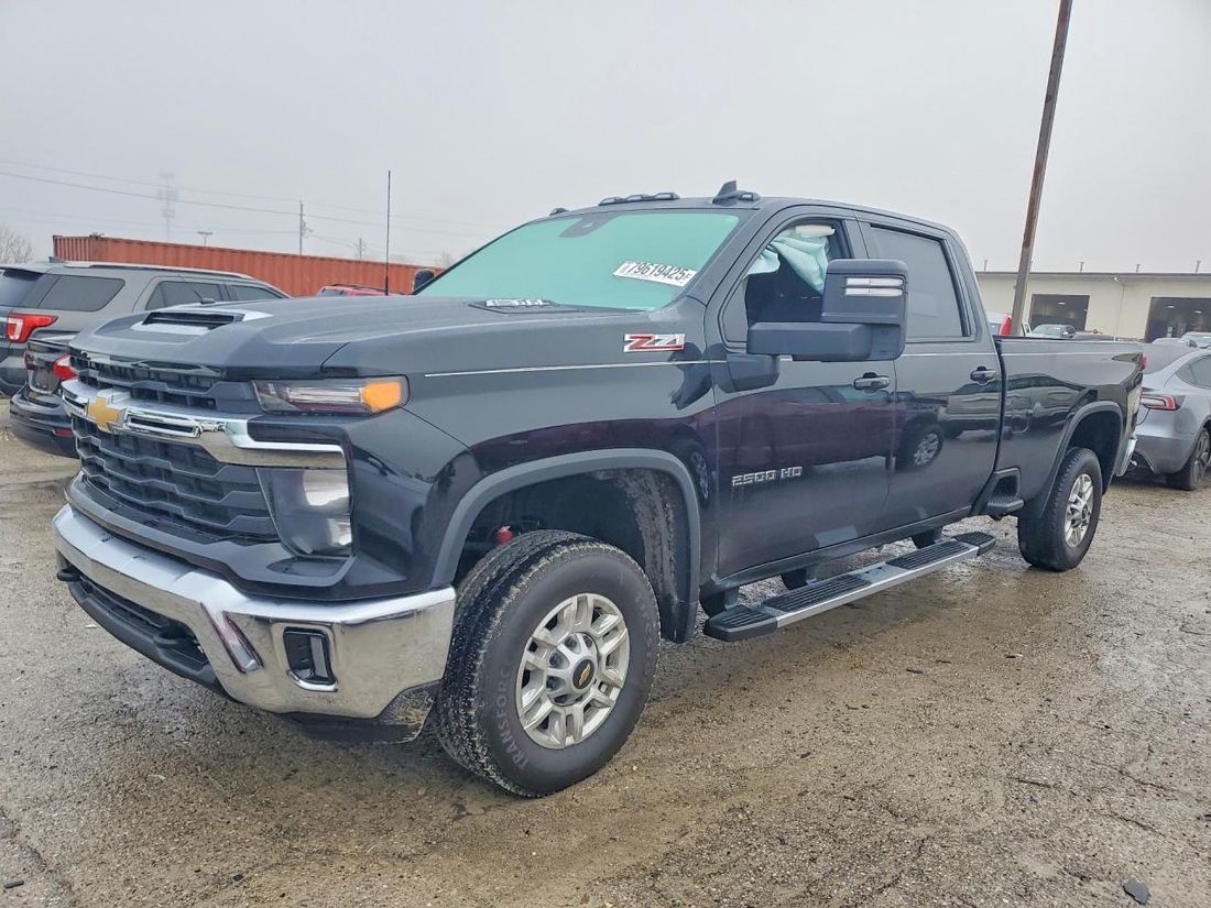 2025 CHEVROLET SILVERADO