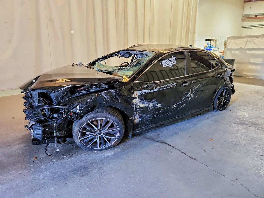 2022 TOYOTA CAMRY