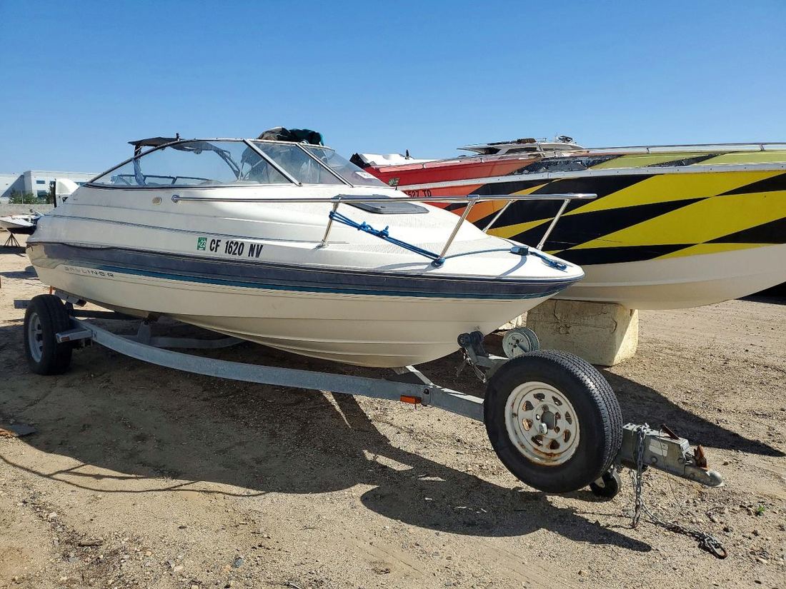 1995 BAYLINER 1952 CAPRI CLASSIC CUDDY WTRLR