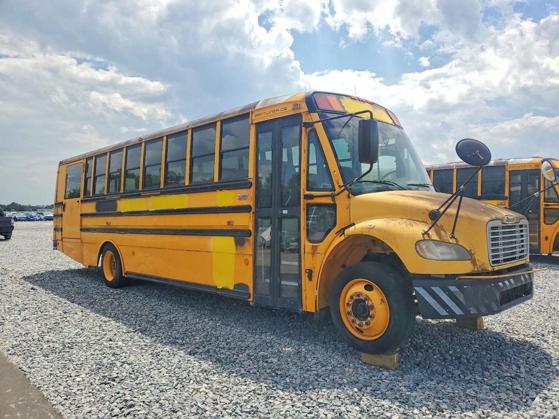 2010 FREIGHTLINER CHASSIS