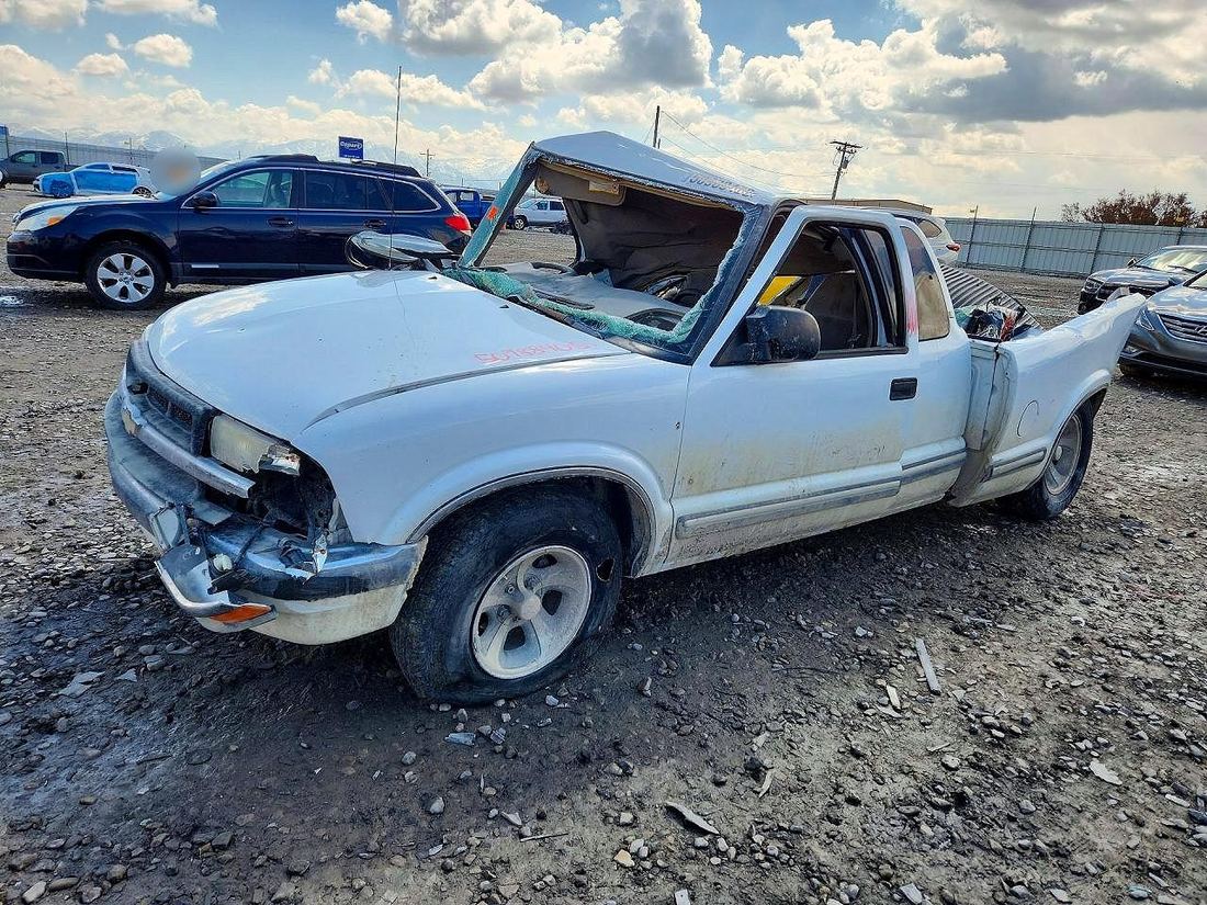 2001 CHEVROLET S TRUCK