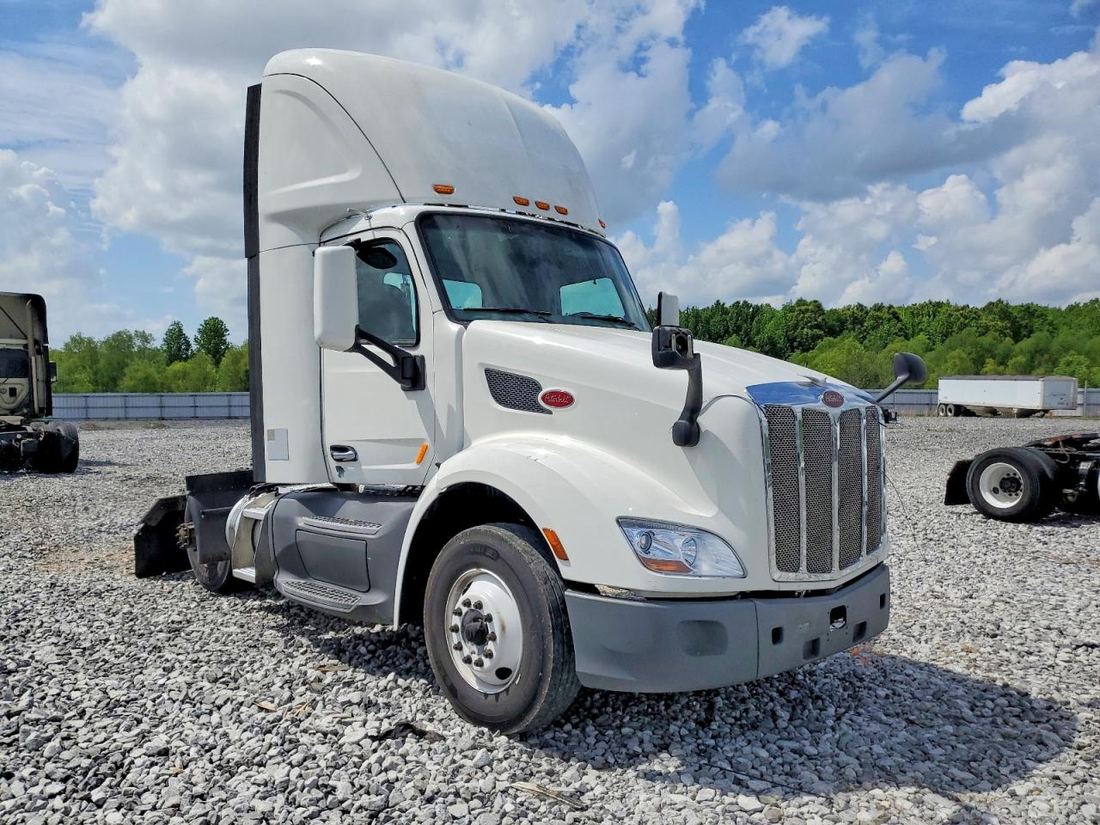 2018 PETERBILT 579