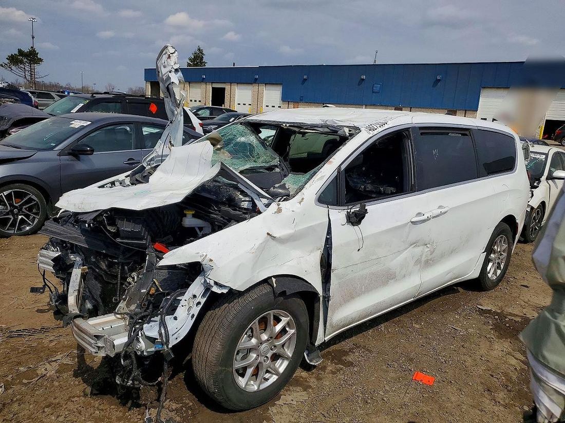 2025 CHRYSLER PACIFICA