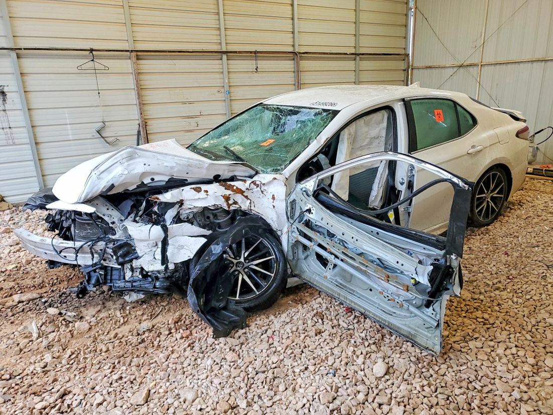 2022 TOYOTA CAMRY