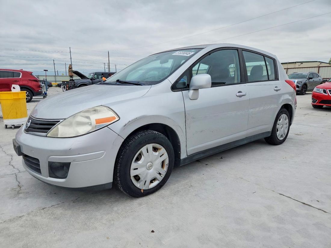 2011 NISSAN VERSA