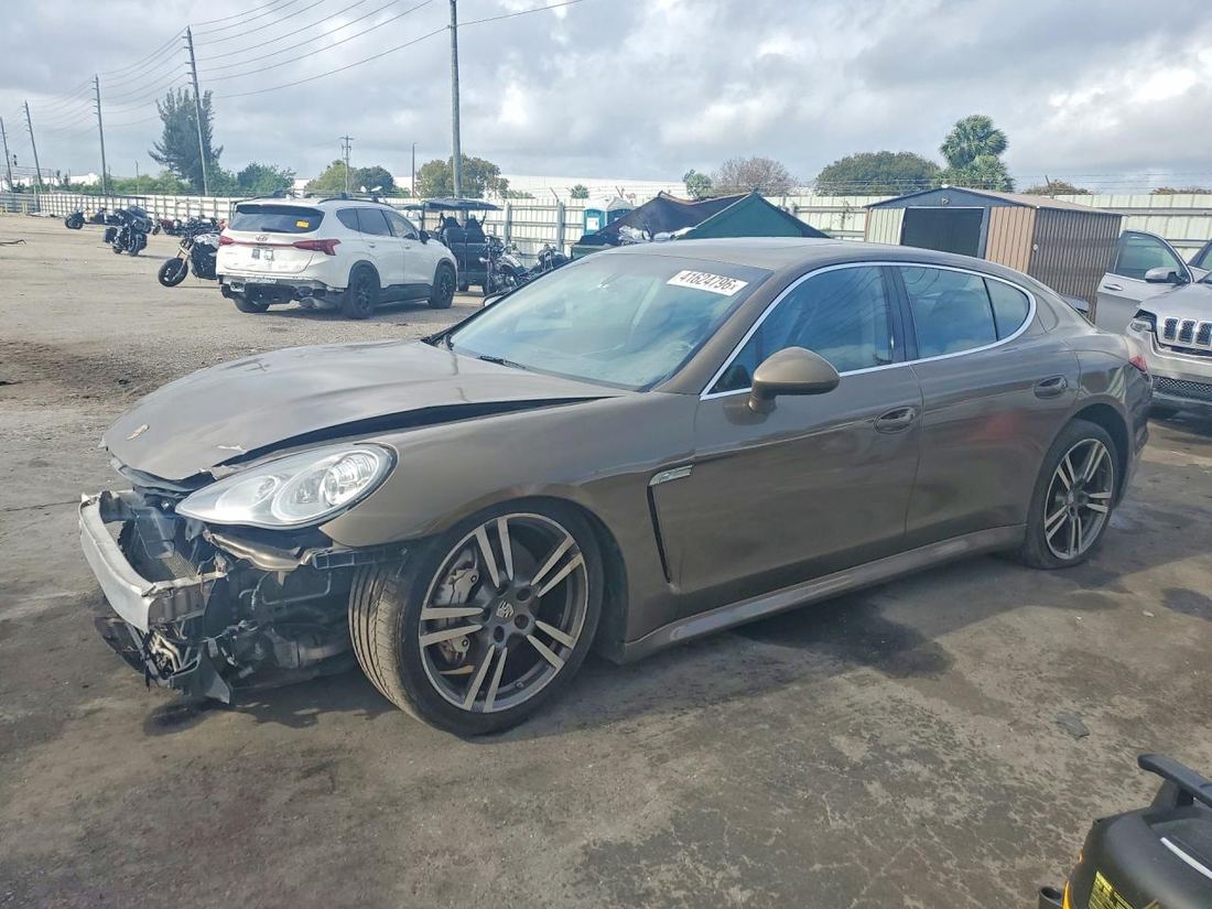 2011 PORSCHE PANAMERA