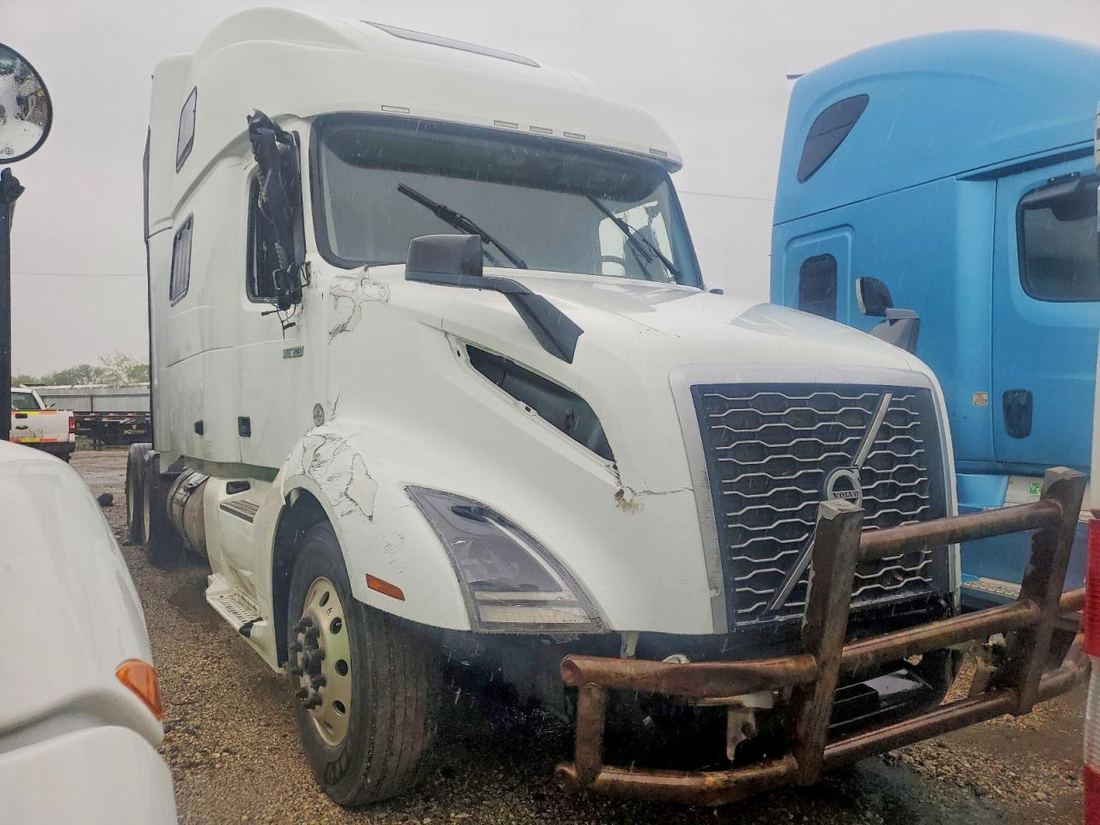 2023 VOLVO VN