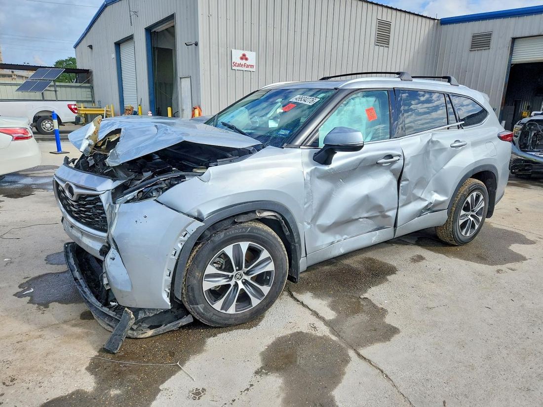 2021 TOYOTA HIGHLANDER
