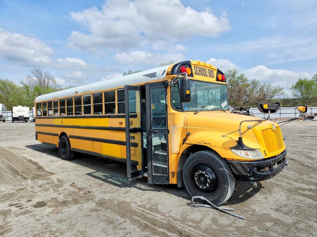 2013 IC CORPORATION CE SERIES SCHOOL