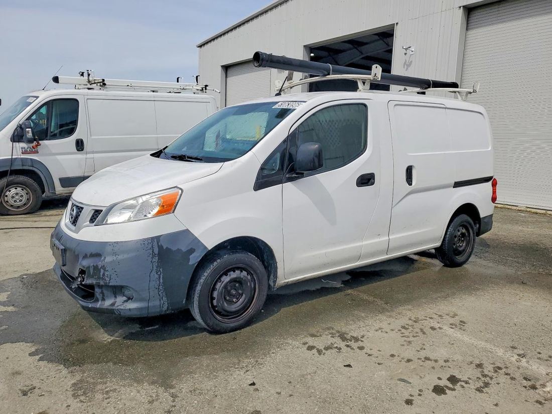2018 NISSAN NV200