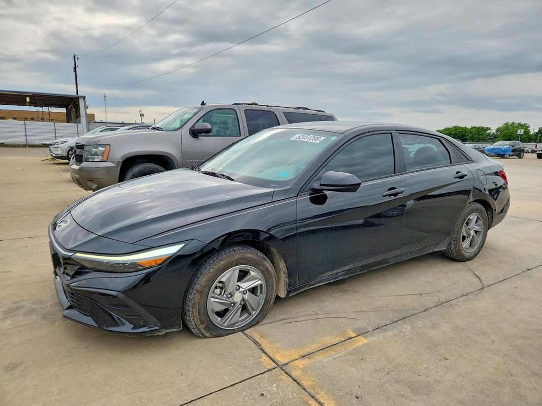 2024 HYUNDAI ELANTRA