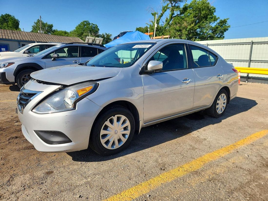 2019 NISSAN VERSA