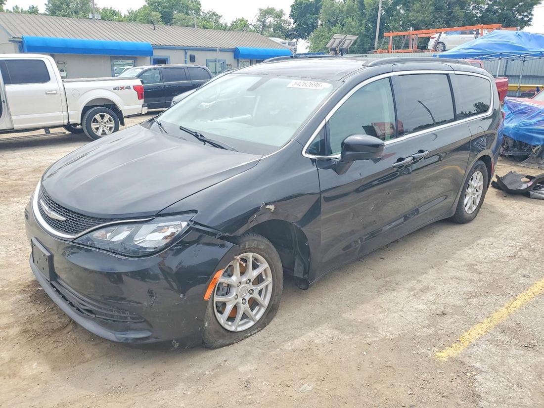 2020 CHRYSLER VOYAGER