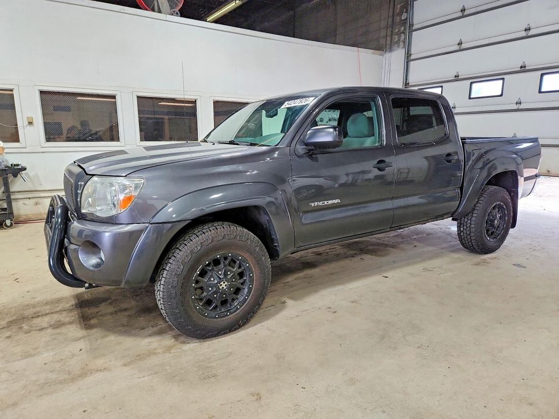 2011 TOYOTA TACOMA