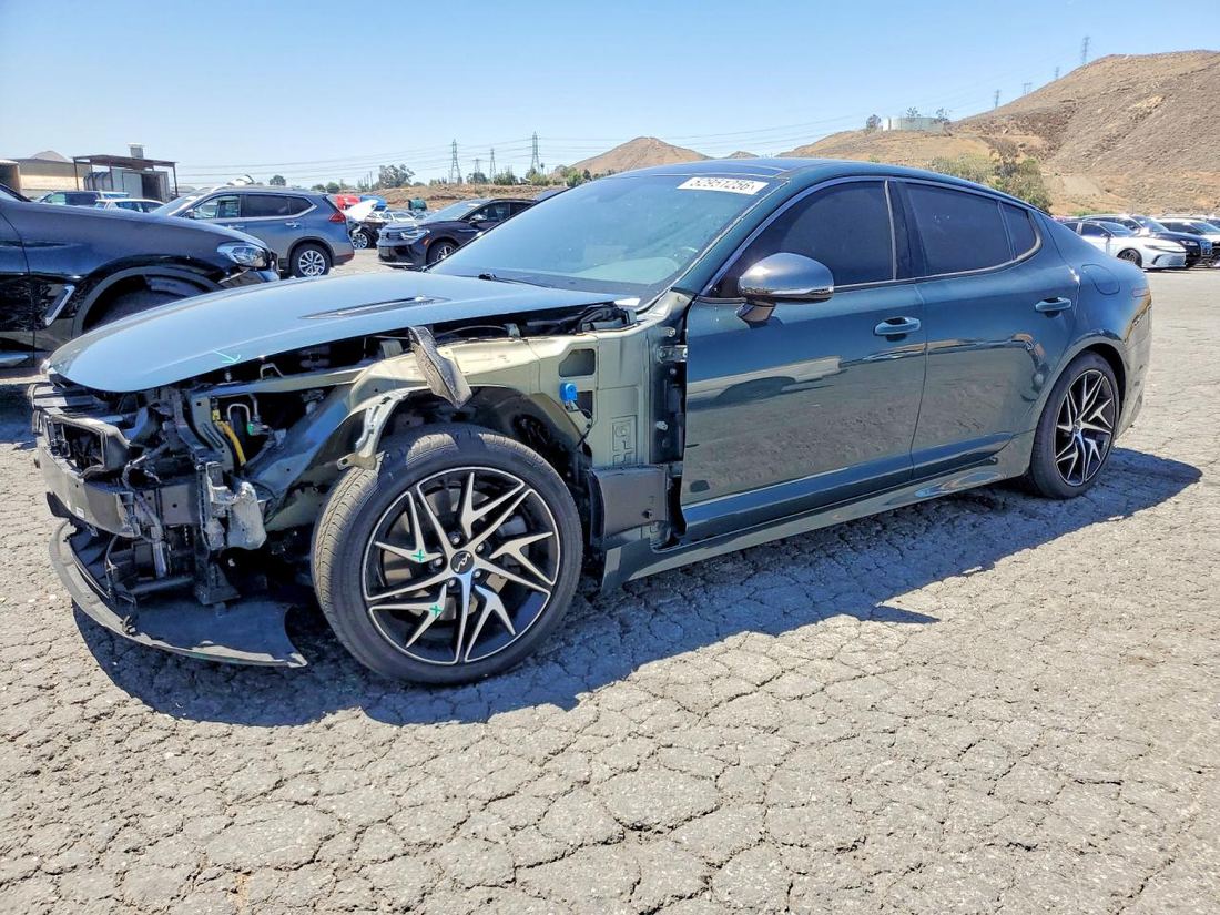 2022 KIA STINGER