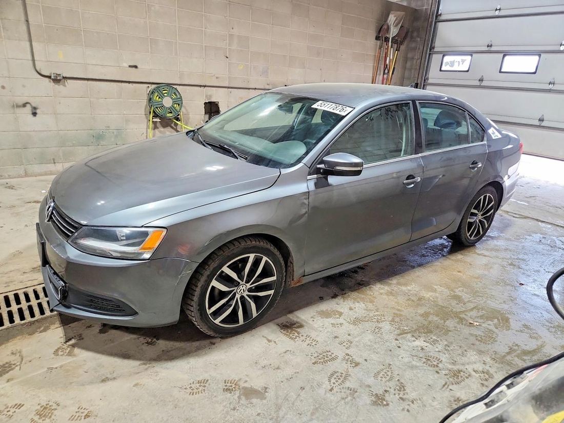 2013 VOLKSWAGEN JETTA S/SE