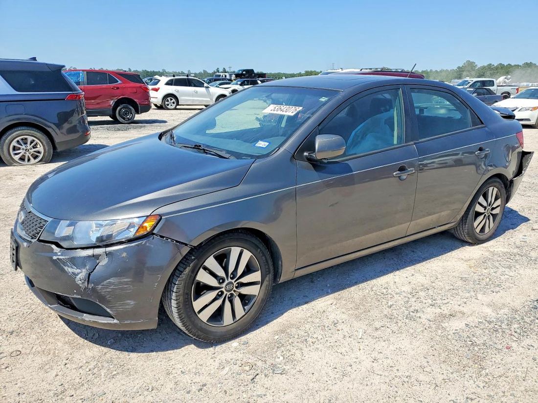 2013 KIA FORTE