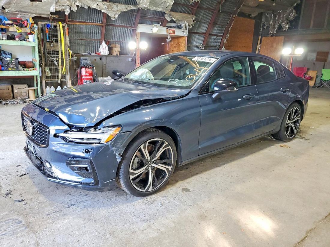 2023 VOLVO S60