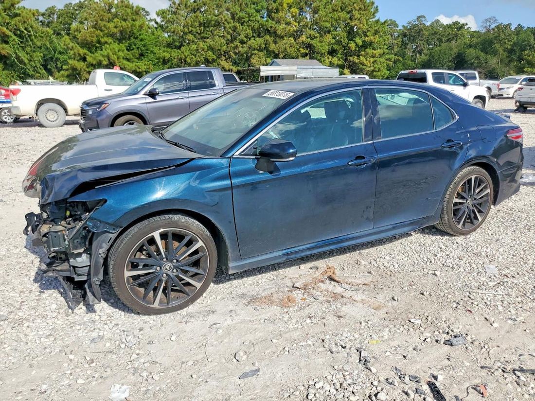 2020 TOYOTA CAMRY