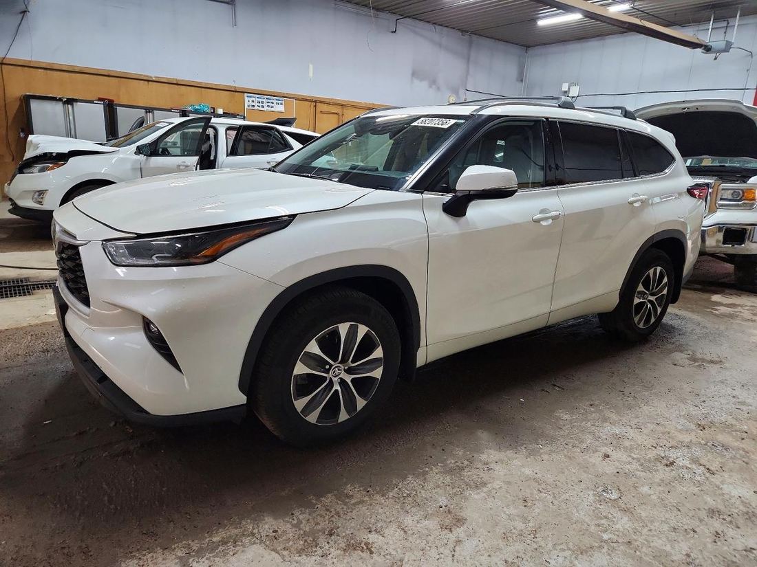 2021 TOYOTA HIGHLANDER