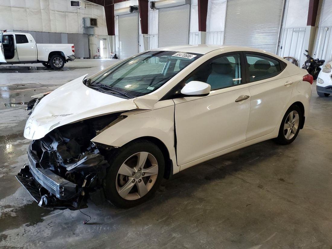 2013 HYUNDAI ELANTRA
