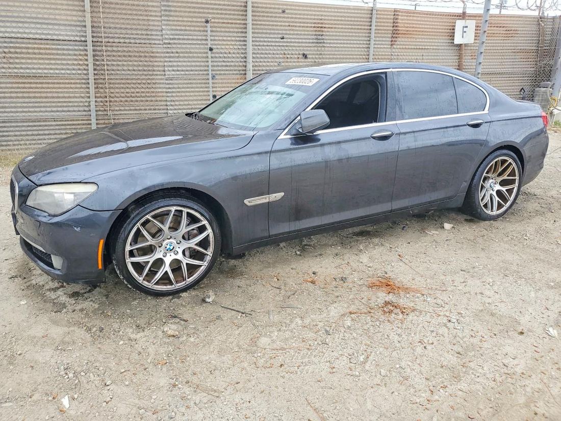 2011 BMW 750