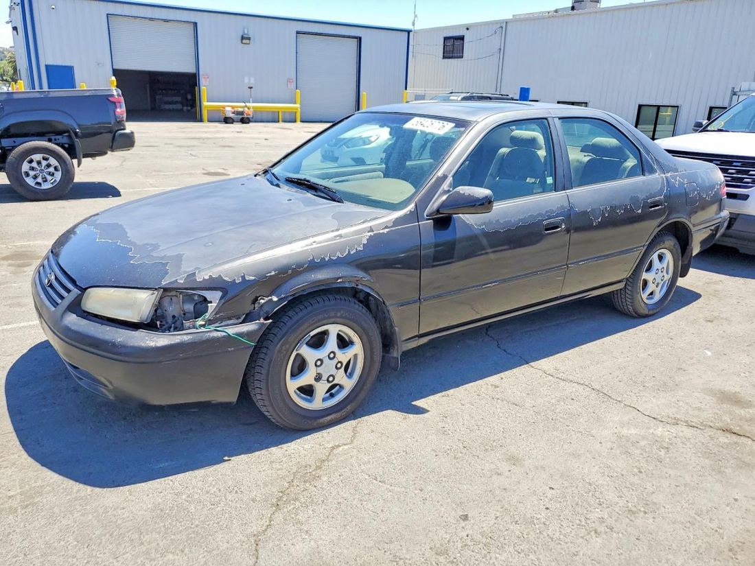 1997 TOYOTA CAMRY /LE/