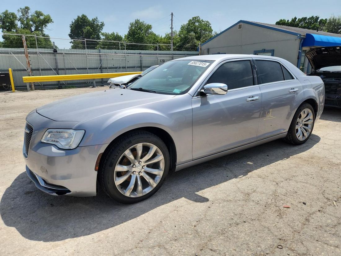 2018 CHRYSLER 300