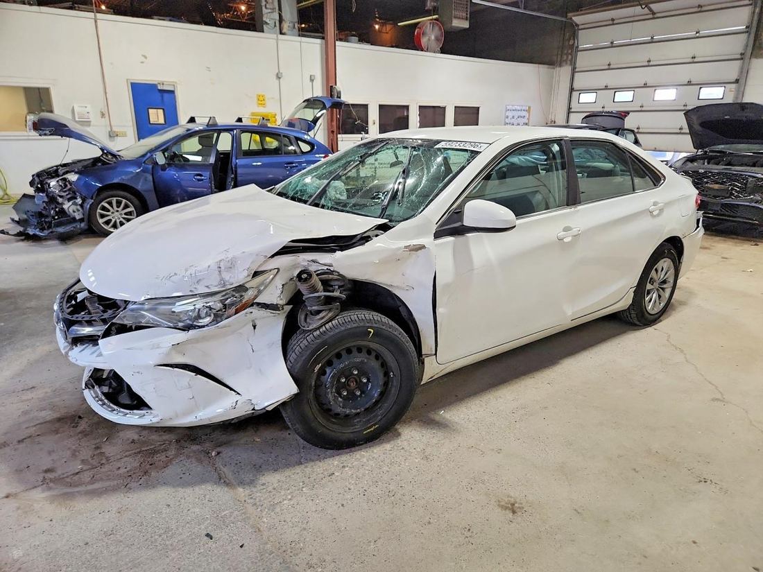 2016 TOYOTA CAMRY