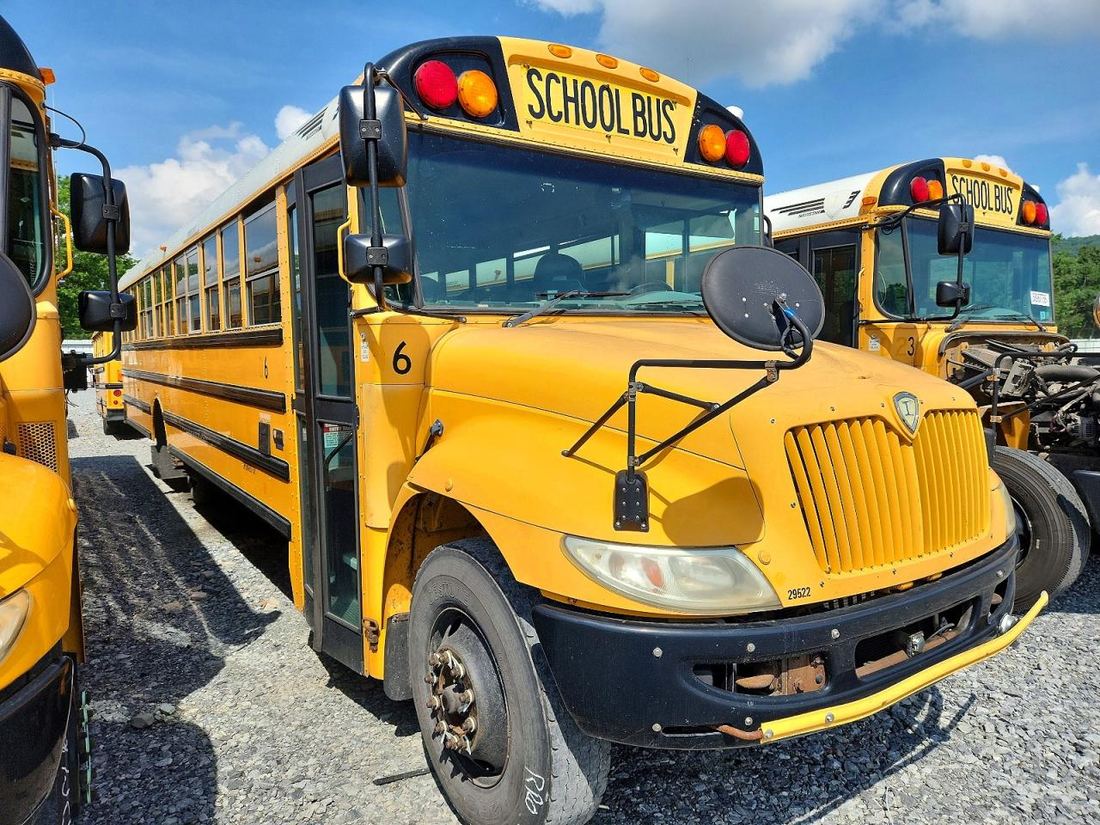 2013 IC CORPORATION SCHOOL BUS