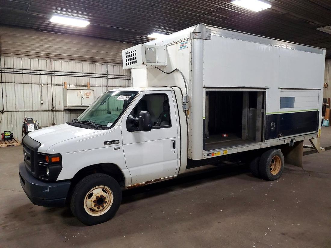 2014 FORD E450