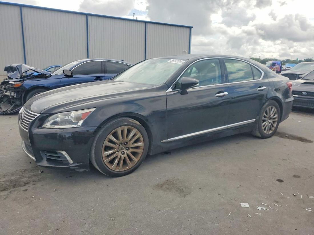2013 LEXUS LS