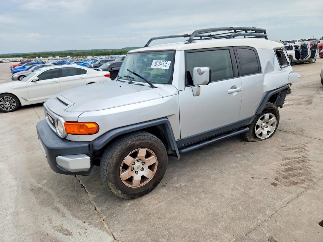 2007 TOYOTA FJ CRUISER