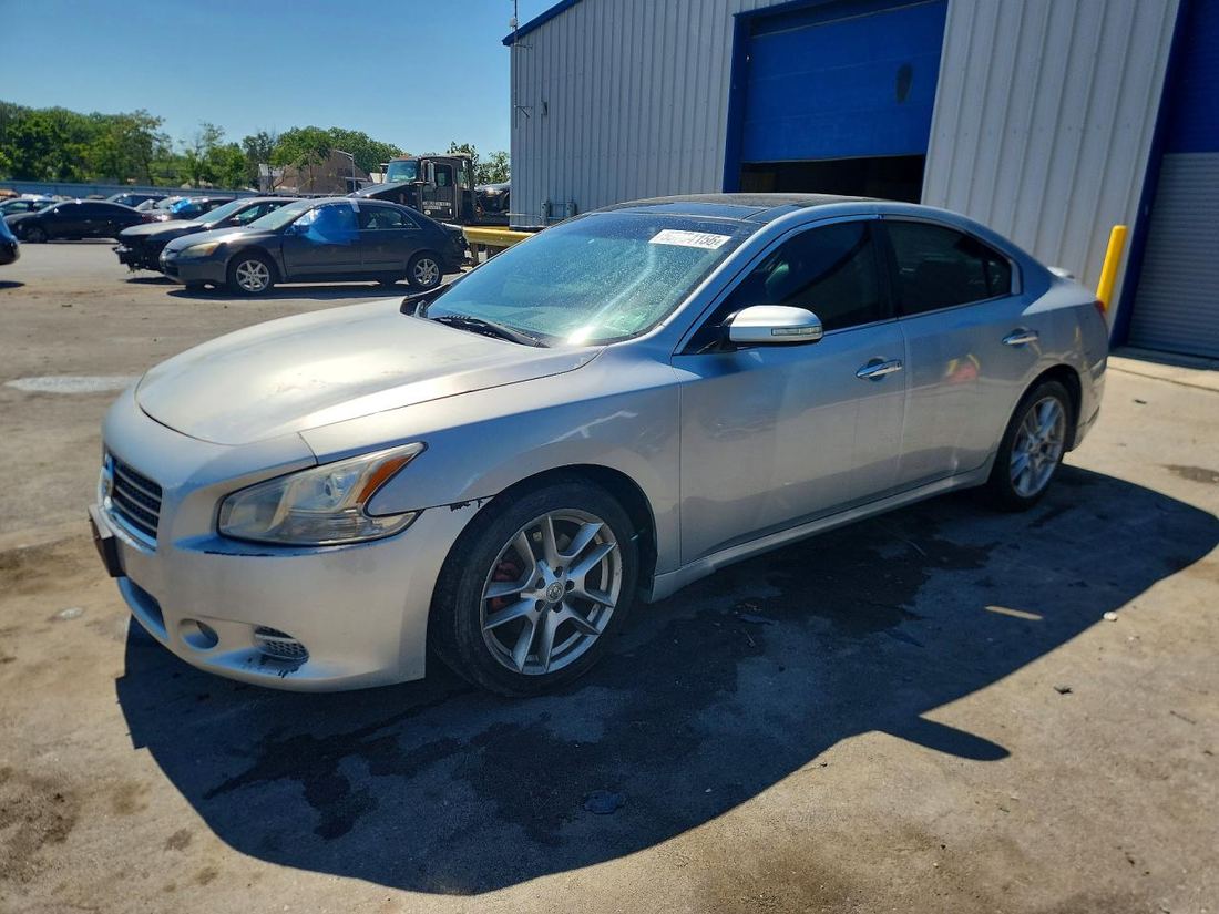 2010 NISSAN MAXIMA