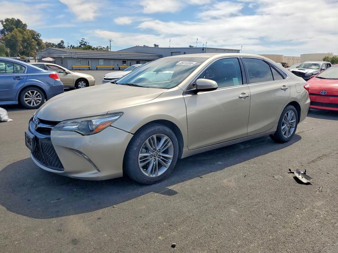 2015 TOYOTA CAMRY