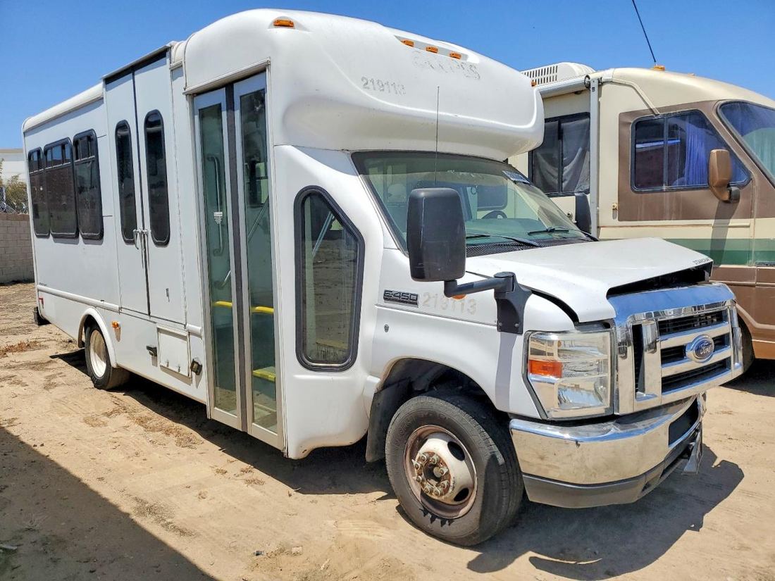2019 FORD MINIBUS