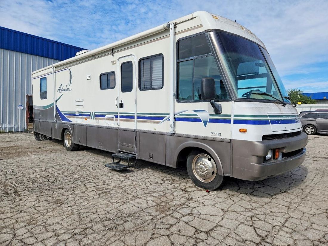 1997 CHEVROLET P30