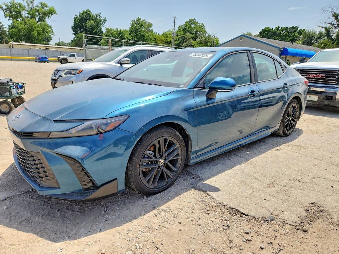 2025 TOYOTA CAMRY