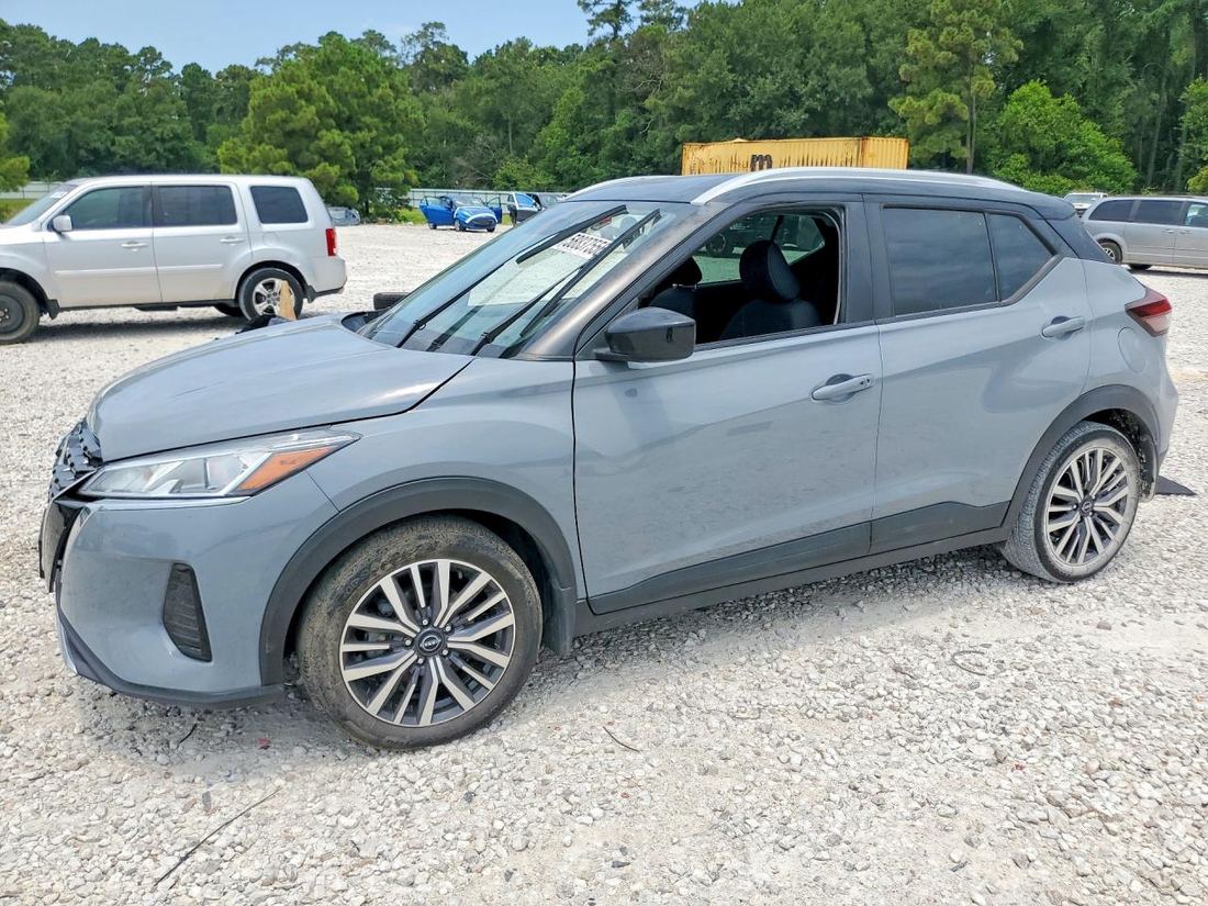 2024 NISSAN KICKS