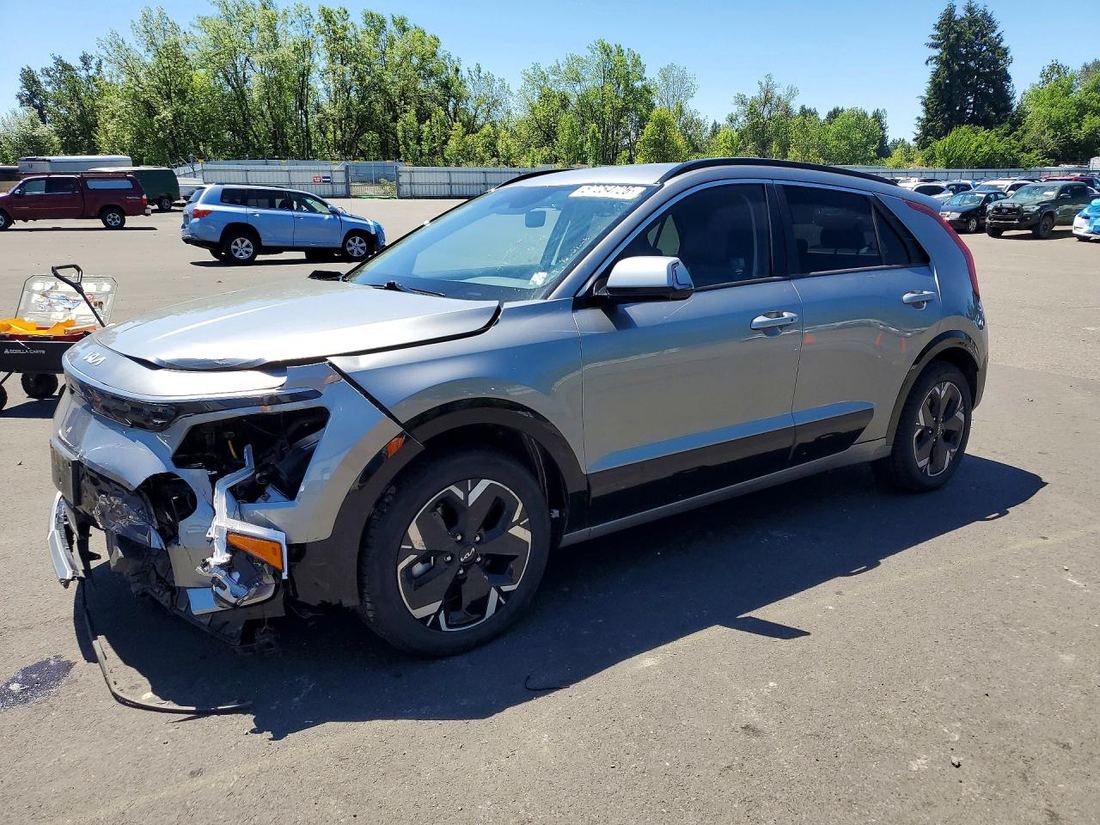 2023 KIA NIRO