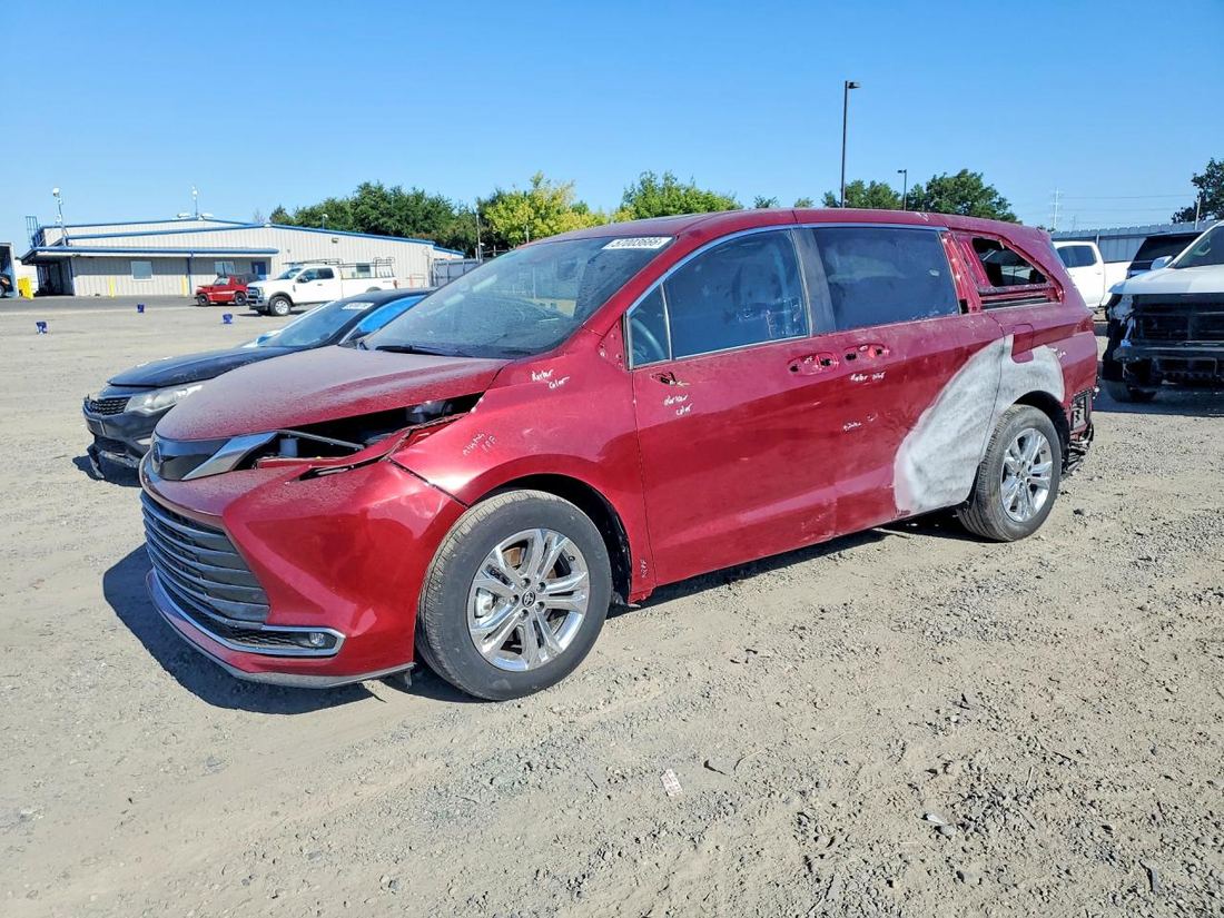 2024 TOYOTA SIENNA